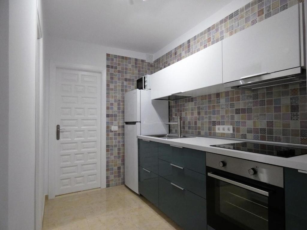 Beautiful With Large Terrace Close To The Arona (Tenerife)