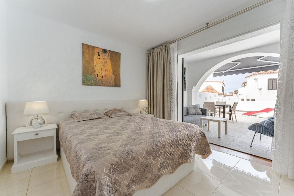 Beautiful With Large Terrace Close To The Arona (Tenerife)